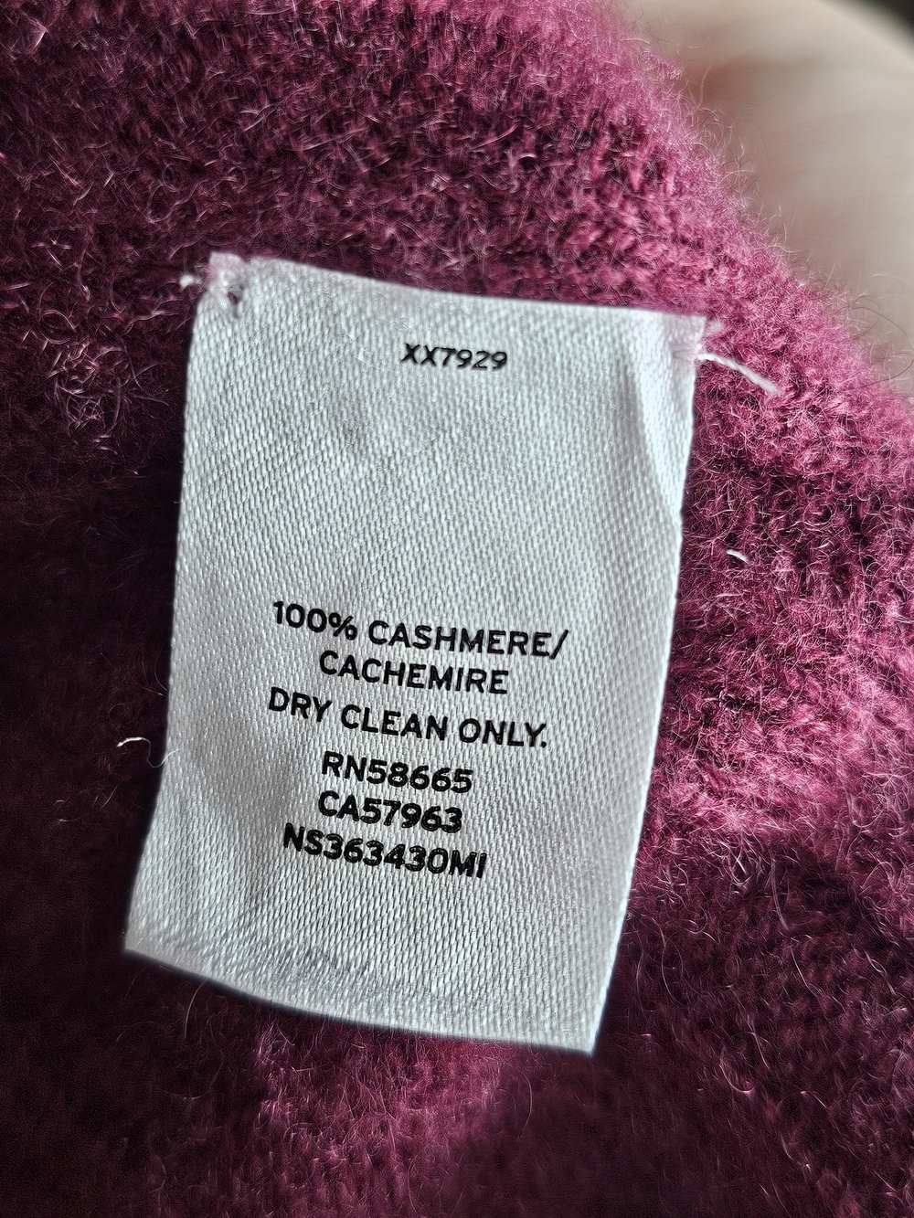Nordstrom Signature 100% Cashmere Asymmetrical Mixed-Rib Crewneck Sweater (XS) - Picture 5 of 5